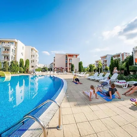 Nessebar Family - Large Terrace, Pools Apartment *