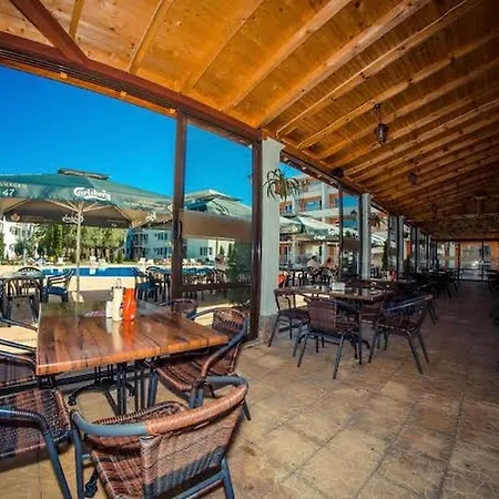 Apartment Nessebar Family - Large Terrace, Pools *